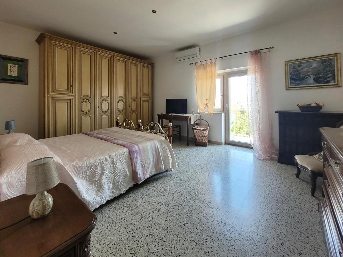 Comfort, Parcheggio E Balcone Su Tricarico In Basilicata, Io Sono Qui Bagian luar foto
