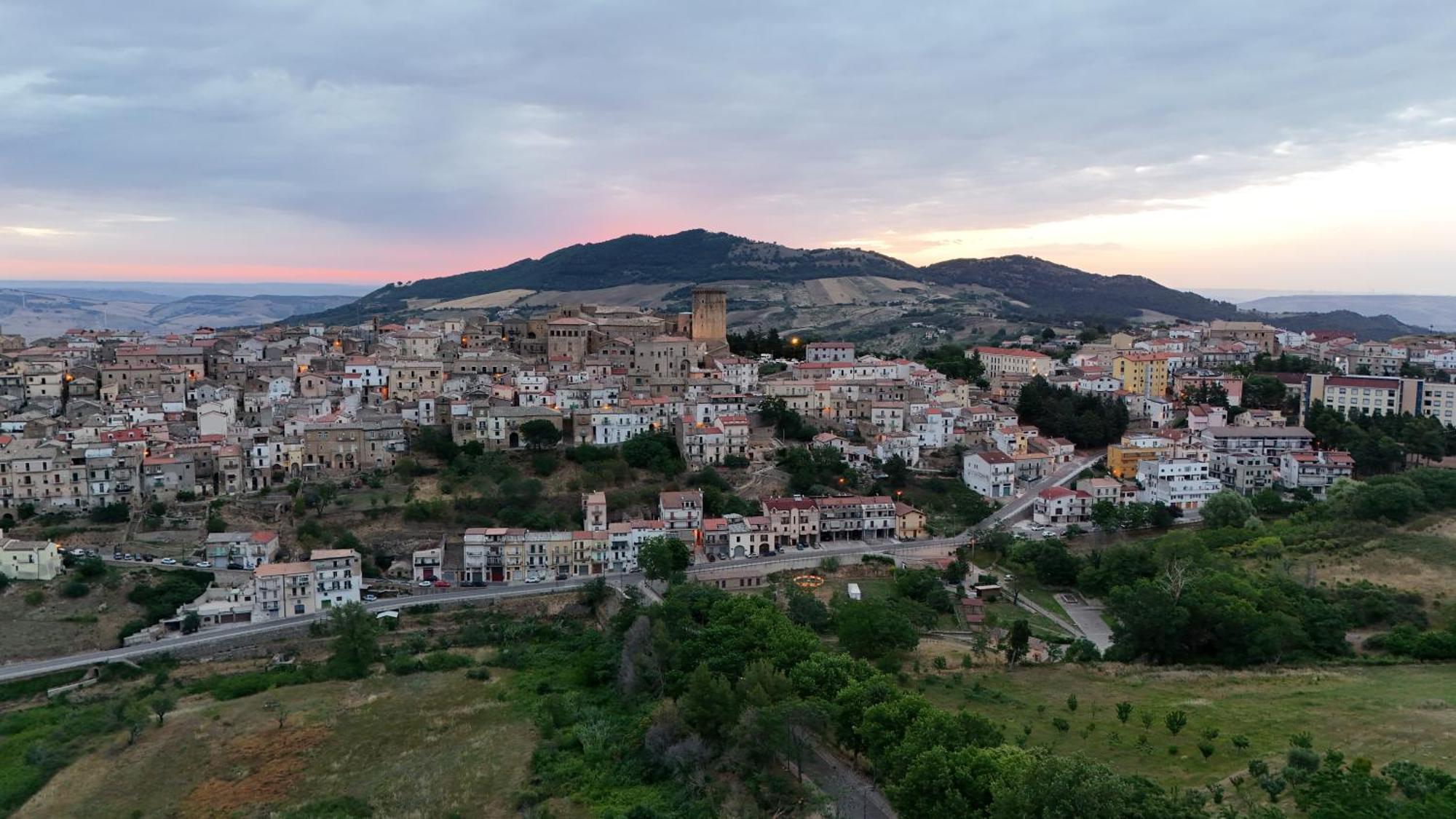 Comfort, Parcheggio E Balcone Su Tricarico In Basilicata, Io Sono Qui Bagian luar foto